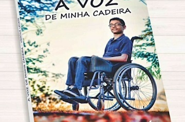 Jovem escritor muriaeense irá lançar livro "A Voz de Minha Cadeira"