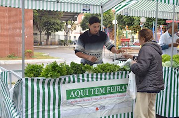 Feira Agroecológica é inaugurada na Praça do Trabalhador