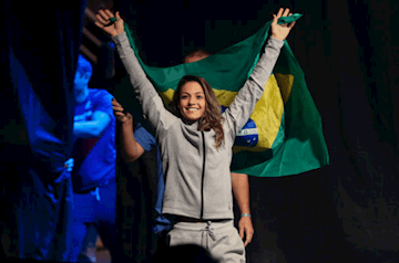 Poliana Botelho terá nova adversária no UFC 236