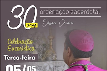 Bispo comemora 30 anos de Ordenação Sacerdotal