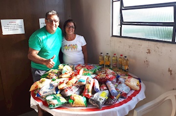 Alimentos arrecadados no amistoso contra o combinado carioca foram entregues a mais uma instituição. Dessa vez, foram doados para a APAE, de Muriaé.