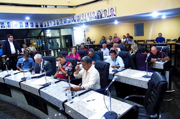 Câmara de Muriaé aprova projeto que obriga bares e restaurantes a fornecer comanda individual impressa para cliente