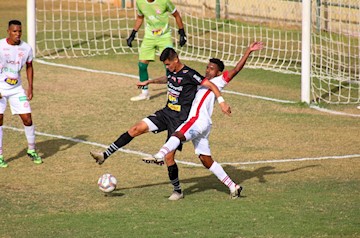 Goleiro Cairo sai como herói e livra NAC de derrota em Sete Lagoas