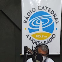 Dr. Marcos Guarino em entrevista à Rádio Catedral FM