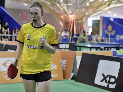 Líder do ranking nacional, Victoria Strassburger confirma favoritismo e leva ouro nos Jogos da Juventude