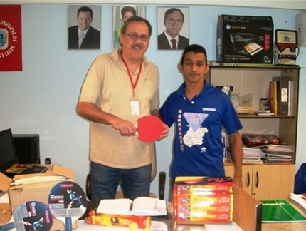 Esporte Para Todos: Prefeito de Anápolis recebe material doado pela CBTM