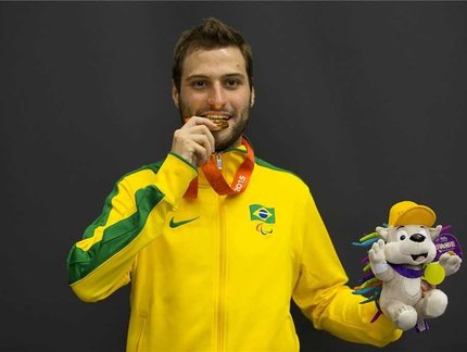 Parapan 2015: Após cena emocionante, Luiz Filipe Manara agradece técnico pelo ouro