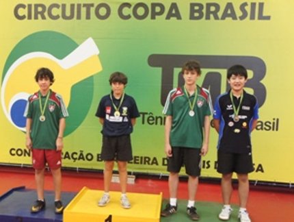 GABRIEL PEREIRA JÚNIOR DEDICA TÍTULO AO PAI