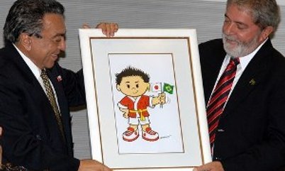 MASCOTE REPRESENTA IMIN 100