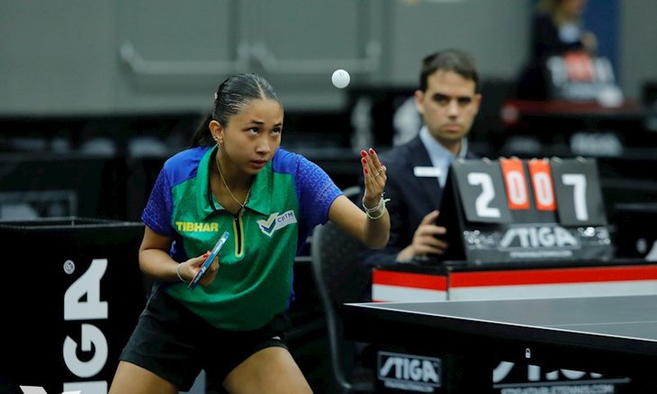 Giulia Takahashi encarou jornada dupla nesta seman