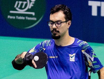 Guilherme Costa conquista a medalha de bronze no individual e avança às semis de duplas com Iranildo Espíndola no Aberto dos Estados Unidos
