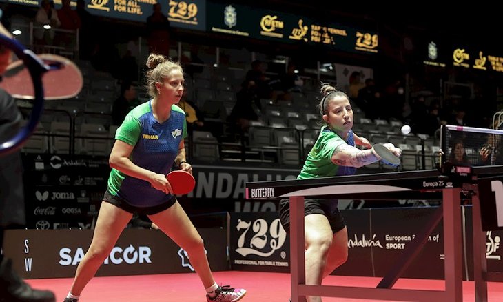 Danielle Rauen e Jennyfer Parinos enfrentam dupla 