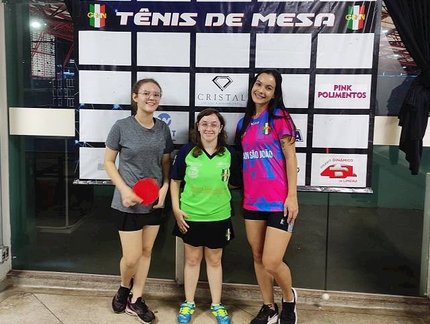 Ana Julia, Kaiane Souza e Lívia Dalfré Participam de Torneio Interno Feminino de Tênis de Mesa do Gran São João