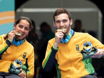TÊNIS DE MESA NO PARAPAN – Cátia Oliveira e Lucas Arabian faturam a medalha de ouro na classe XD4-7