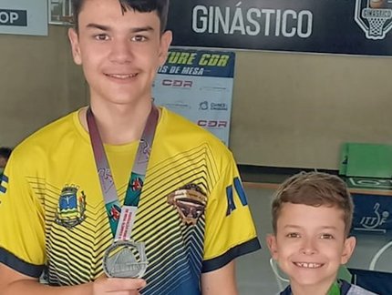 Entre brincadeiras e desenhos, irmãos conquistam medalhas no TMB Estadual de Belo Horizonte/MG