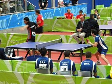 TIME MASCULINO TAMBÉM VENCE NA PRIMEIRA RODADA EM MEDELLÍN