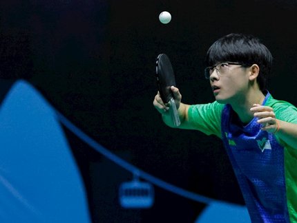 Leonardo Iizuka é superado por atleta da China e encerra participação brasileira no WTT Feeder Olomuc