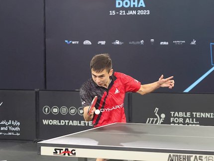Vitor Ishiy vence duas vezes em Doha e se classifica para a rodada quatro do WTT