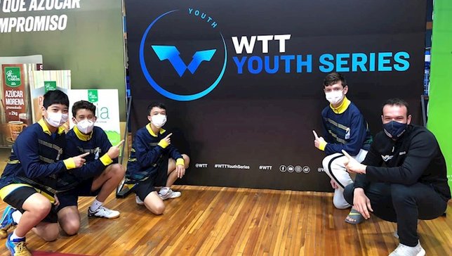 Meninos da categoria sub-13 jogaram o torneio da c