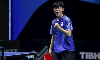 Mais um título para a conta! Leonardo Iizuka é o grande campeão do Sub-19 do WTT Youth Contender Senec, na Eslováquia