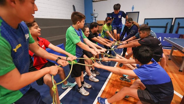 Universidade do Tênis de Mesa lança curso "O papel dos(as) treinadores(as): compreendendo as famílias no esporte"