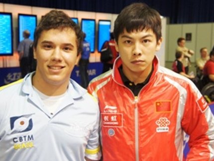 BRASILEIRO VAI TORCER POR CHEN QI CONTRA ALEMÃO TIMO BOLL