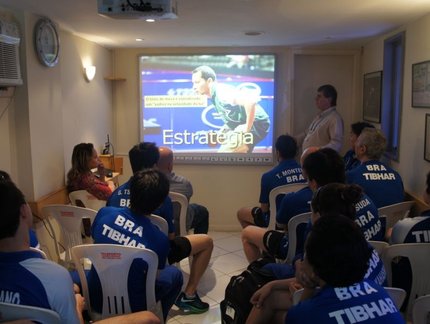 Gustavo Tsuboi e Caroline Kumahara são homenageados pela CBTM