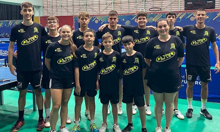 Atletas da equipe da AJTM no TMB Platinum - Campeo