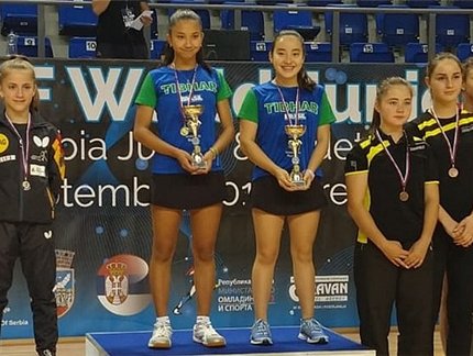Giulia Takahashi e Laura Watanabe conquistam mais um título no Circuito Mundial Júnior