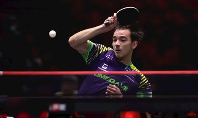 Classificado! Hugo Calderano vence Darko Jorgic por 3 sets 1 e avança às quartas de final do Grand Smash Singapura