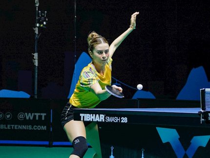 Bruna Takahashi vence na estreia e avança às oitavas de final do WTT Champions Macau