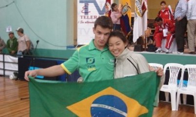 ERIC NÃO DÁ CHANCES A MIÑO E LEVA TÍTULO