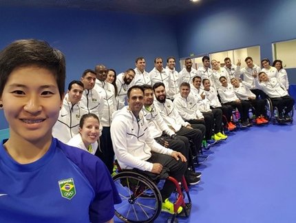 Após Jogos, Caroline Kumahara auxilia Bruna Alexandre para Paralimpíada e garante: 'Experiência muito interessante'