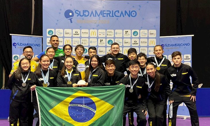 Brasileiros comemoram título geral do Sul-American