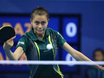 Bruna Takahashi fica com o bronze no individual juvenil do Aberto da Espanha