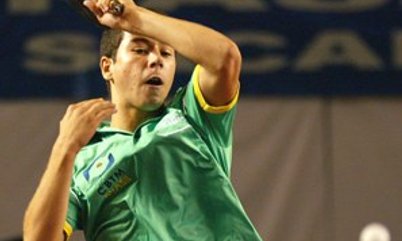 COM DESTAQUE PARA HUMBERTO, BRASIL BATE PERU