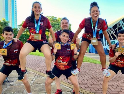 Clube de Tênis de Mesa de Jacareí conquista 11 medalhas no TMB Challenge de Toledo