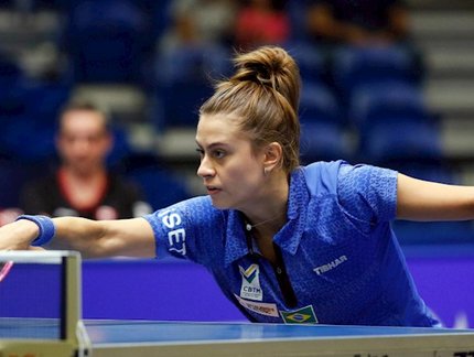 Manhã perfeita do Brasil no WTT Star Contender: Bruna, Calderano e Tsuboi estão classificados para as oitavas de final