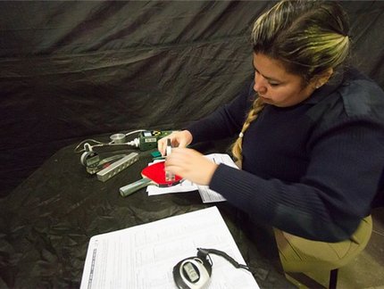 Com controle de raquetes em todas as competições, CBTM fica mais próximo de nível mundial