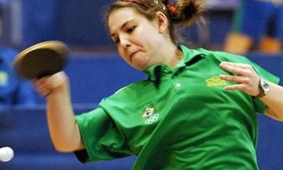 MARIANY VENCE E SEGUE NO SUB-21