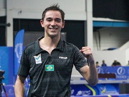 Hugo Calderano vence português e se garante na 2ª rodada do Singapura Smash