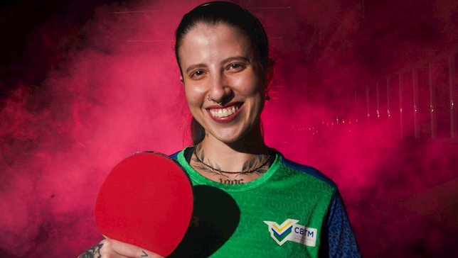 Natural de Santos-SP, Jennyfer começou no tênis de