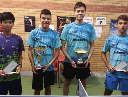 Mesa-tenistas do interior de São Paulo encerram período de estágio técnico na Europa nesta terça-feira