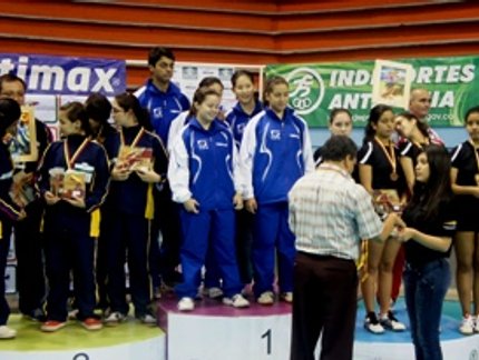 JUVENIL FEMININO CONQUISTOU O PRIMEIRO OURO NA COLÔMBIA