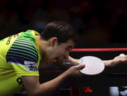 Vitória na estreia! Hugo Calderano supera Simon Gauzy e avança às oitavas do  WTT Champions Xinxiang