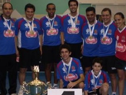 MESATENISTA DE AMERICANA LEVA OURO NA LIGA REGIONAL