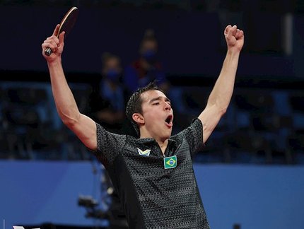 Hugo Calderano estreia com vitória no WTT Champions de Frankfurt e vai às oitavas de final