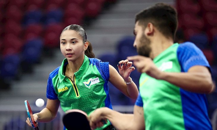 Giulia Takahashi e Guilherme Teodoro em ação. Dupl