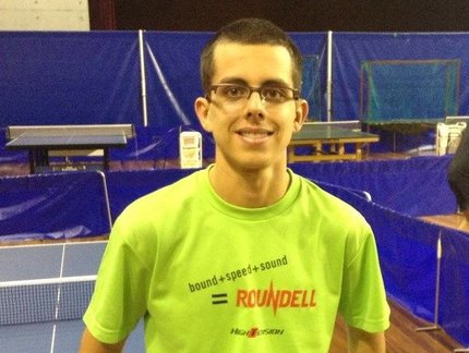 Talento no esporte e na sala de aula, Raphael Moreira aprimora-se como treinador em Portugal