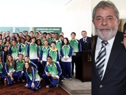 ERIC JOUTI E CAROLINE KUMAHARA ENCONTRAM-SE COM O PRESIDENTE LULA